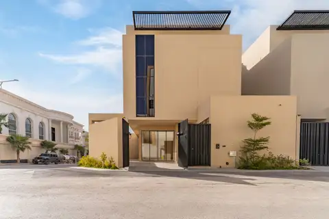 فيلا للبيع جنوب طريق الملك سلمان على زاوية في حي النرجس، الرياض بمساحة 305 م²